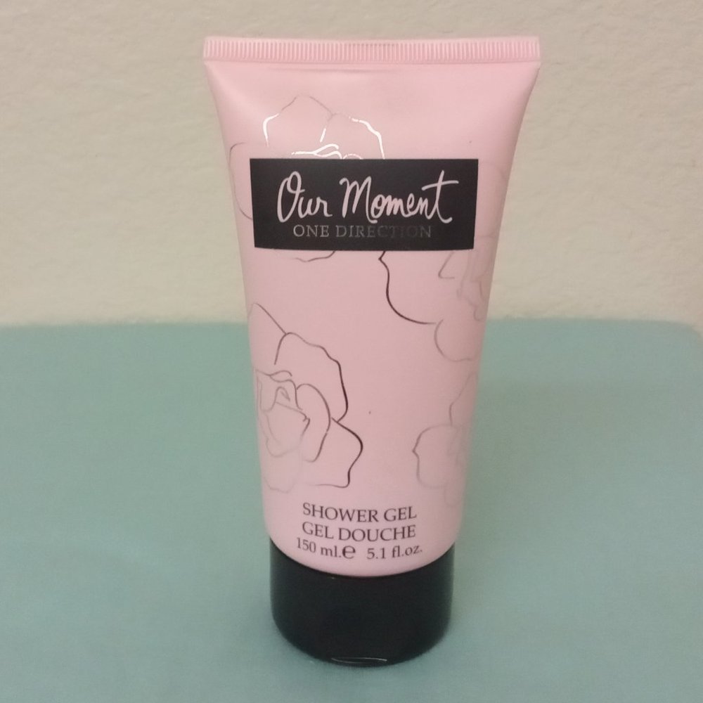One Direction Our Moment Shower Gel 5.1 oz/150 ml 1D New